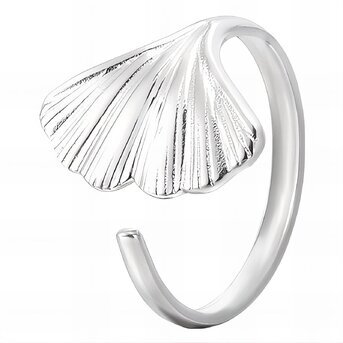 Seashell ring