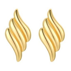 Gold classic style earrings